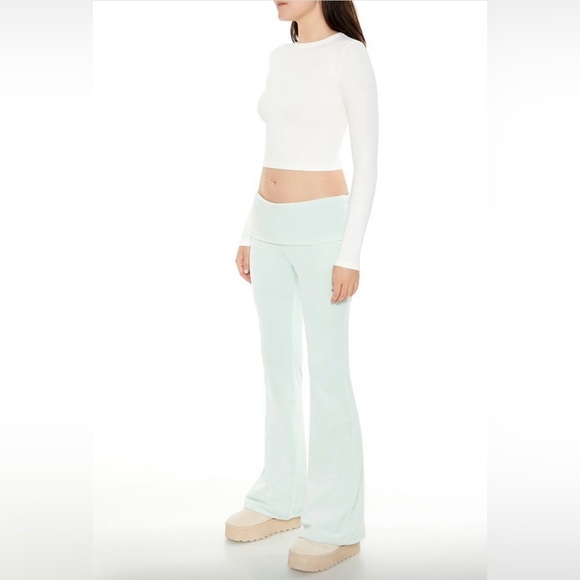 NWT Forever 21 Velour Foldover Flared Pants - Picture 4 of 5